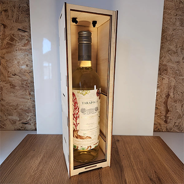 Dřevěná dárková krabice na víno s průhledem – elegantní a personalizovaný dárek