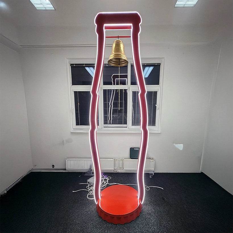 výstavní expozice světelná instalace Coca Cola
